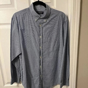 Men’s Roundtree & Yorke Button Down Shirt Size Large